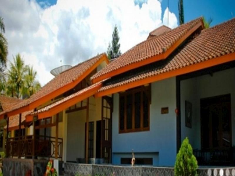 Ever Green Village Puncak Exterior photo